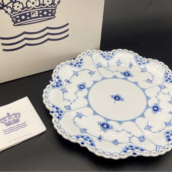 Royal Copenhagen Other - Rare and priced to sell Royal Copenhagen underplate / serving dish blue fluted